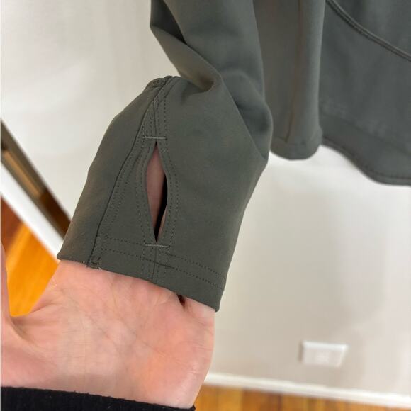 Universal Standard Game Steffi Pullover Hoodie in Green - Size 2XS (M) - Picture 5 of 8